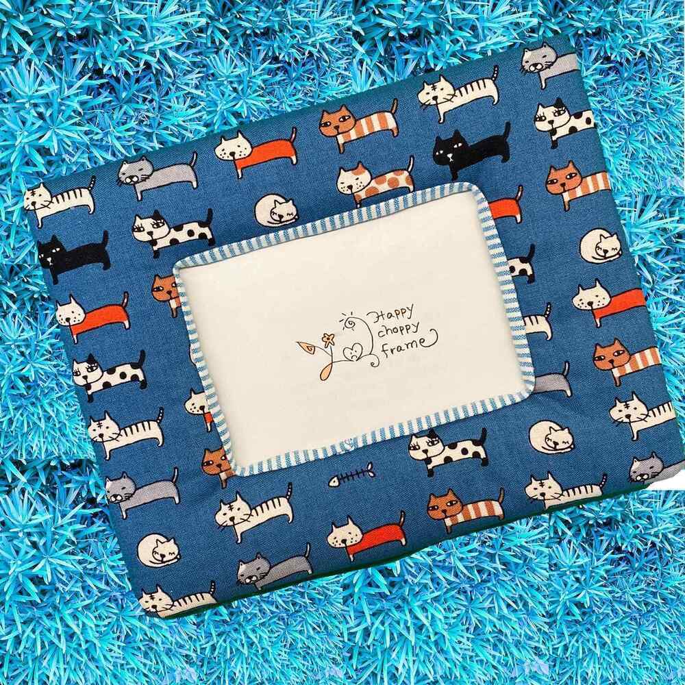 画像1: ネコ柄 可愛いフォトフレーム/ Ｌ判対応 (1)